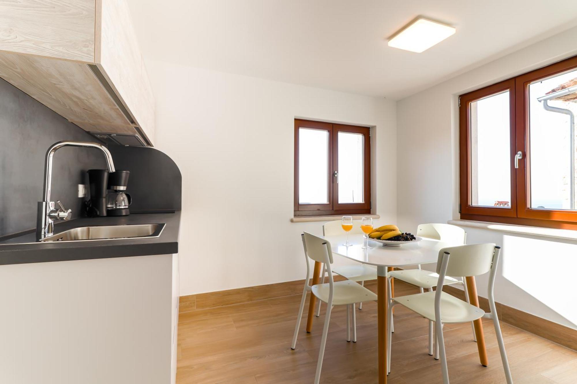 Casanova Apartments - Viewpoint Върсар Екстериор снимка