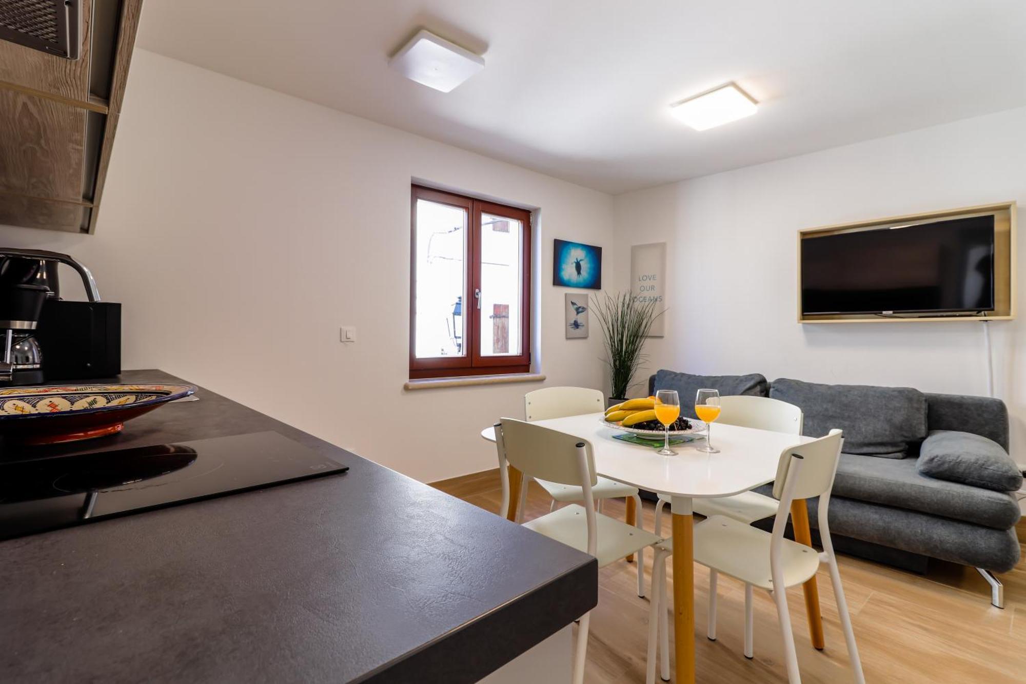 Casanova Apartments - Viewpoint Върсар Екстериор снимка