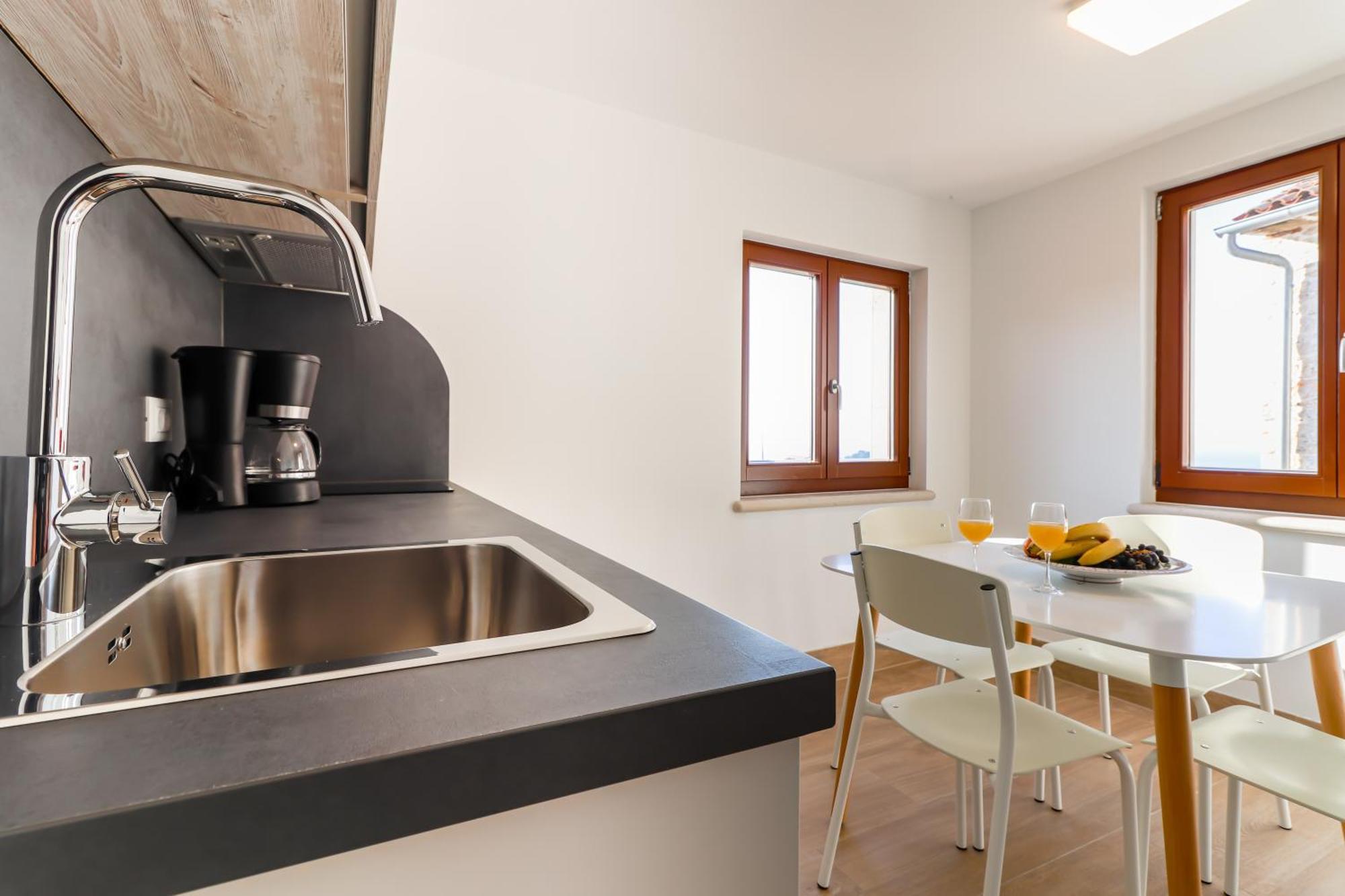 Casanova Apartments - Viewpoint Върсар Екстериор снимка