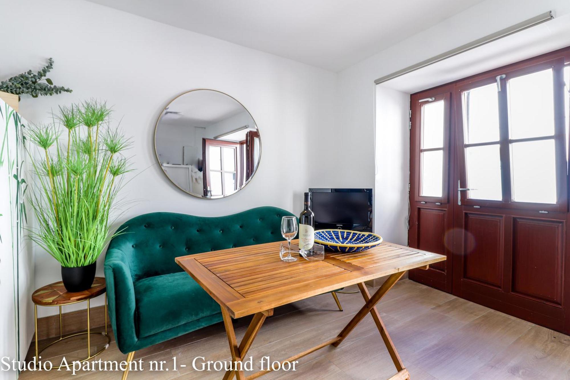 Casanova Apartments - Viewpoint Върсар Екстериор снимка